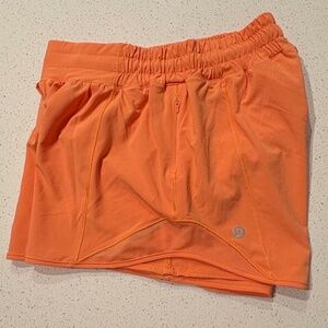 Lululemon Hotty Hot Low-Rise Lined Shorts 2.5